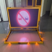 Panneau de circulation LED dynamique pour véhicule extérieur TRFICO en aluminium avec panneau variable pour l'affichage de messages variables