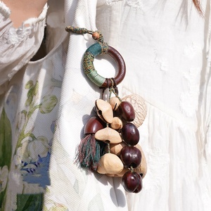 Campana de Sonido Curativa Hecha a Mano con Cascabeles de Frutas Naturales, Colgante para Bolsos, Adorno Colgante para el Hogar - Product Image 3