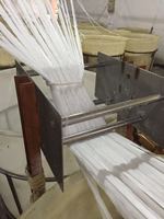 Fil de polyester 100% vierge en fibres filamentaires, 80 ktex, semi-terne, blanc brut, ignifuge, solide, pour la fabrication de fils et l'utilisation dans le béton