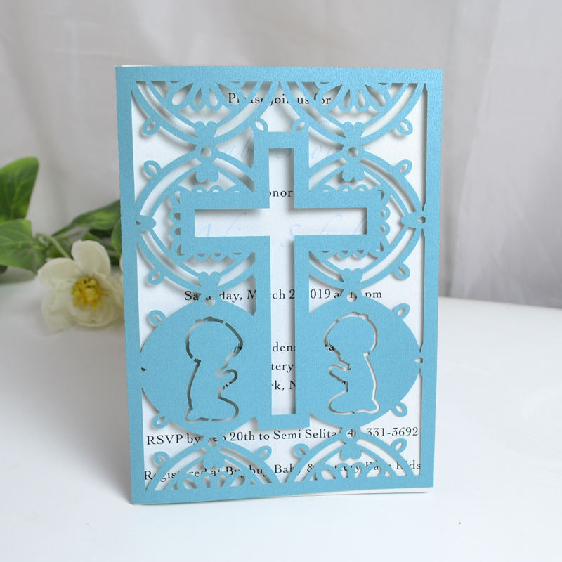 Carte bleue découpée au laser