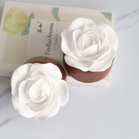 Diffuseur d'huiles essentielles pour la maison en gros, en bois, fait main, avec fleur en porcelaine, parfumée, en céramique, désodorisant en plâtre aromatique