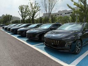 China Vende Hongqi <span class=keywords><strong>Eqm</strong></span>-5 EV de Segunda Mano, Vehículo Eléctrico Usado 0km, Vehículos de Nueva Energía <span class=keywords><strong>Eqm</strong></span> 5, Auto Eléctrico Eqm5, Automóvil de Segunda Mano - Product Image 2