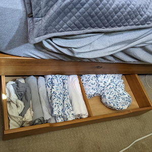 Solid Wood Under Bed Storage Drawer with 4-Wheels for Bedroom Wooden Underbed Storage Organizer