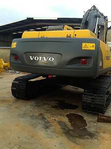 Pelle sur chenilles Rail Volvo 240EC d'occasion à bon prix Grande pelleteuse Volvo EC240blc d'occasion à vendre - Product Image 4