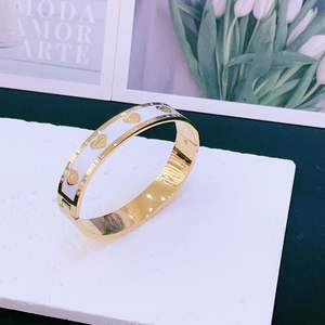 จีนี - กำไลข้อมือดีไซน์ใหม่ กำไลข้อมือผู้หญิง กำไลทอง 18K - Product Image 1