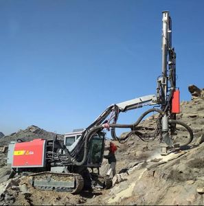 Foreuse sur chenilles diesel modèle B7, 14,5T, 264KW, automatique, profondeur de forage 21m, pour carrières et mines de calcaire - Product Image 6