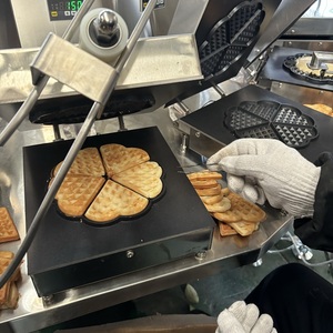 Nhà máy nóng bán hoàn toàn tự động belgium <span class=keywords><strong>Waffle</strong></span> máy/<span class=keywords><strong>liege</strong></span> <span class=keywords><strong>Waffle</strong></span> máy tùy chỉnh khác nhau <span class=keywords><strong>Waffle</strong></span> <span class=keywords><strong>maker</strong></span> để bán - Product Image 1