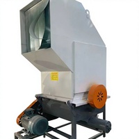 Grote kaliber plastic frame crusher, motor aangedreven, voor bierkratten, plastic vaten en afvalplastic.