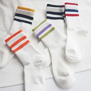Yüksek kaliteli mürettebat moda nakış kavrama kadın sıkıştırma logo baskı tek kullanımlık polo % 100 polyester çorap