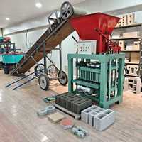 Machine à fabriquer des briques 4-35b, contrôle automatique PLC réduisant la main-d'œuvre, formage par vibration entraîné par boîte de vitesses pour production à moyenne échelle