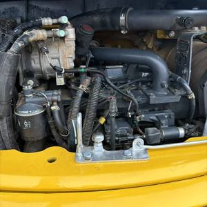 Mini-excavatrice sur chenilles Komatsu d'occasion, modèle PC78, 7,8 tonnes, modèle 2022, testée et inspectée (moteur, engrenages, roulements, pompe) - Product Image 6