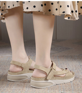 Commercio all'ingrosso 2023 nuovo arrivo Designer donna estate all'aperto diapositive donna <span class=keywords><strong>sandali</strong></span> pantofole stile a piedi <span class=keywords><strong>sandali</strong></span> piatti <span class=keywords><strong>per</strong></span> le signore - Product Image 2