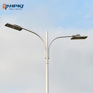 Lampe de rue solaire intégrée tout-en-un IP65 pour l'aménagement paysager, 2000 watts, haute luminosité, caméra de sécurité intégrée - Product Image 1