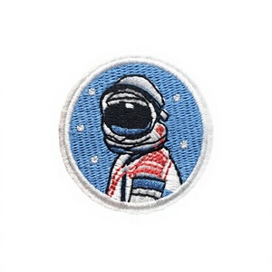 Insigne personnalisable en feutre de tissu brodé à la machine Insigne nominatif à coudre avec motif de drapeau Logo personnalisé Techniques émaillées pour sacs - Product Image 1