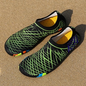 Chaussures aquatiques de surf et de natation, chaussures de plage pieds nus, respirantes, douces et confortables, unisexes - Product Image 5