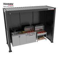 Pergola bioclimatique Hooeasy pour cuisine extérieure autonome avec murs latéraux réglables, volets, stores enrouleurs et toit à lames