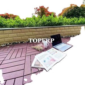 Carreaux de sol modernes pour l'extérieur en WPC pour la décoration de balcons Carreaux de sol élégants pour les balcons et les patios - Product Image 3