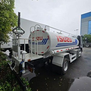 Camión Cisterna Isuzu Japonés Económico para Transporte de Agua Potable, Camión Cisterna de 5m3 para Riego de Calles - Product Image 6