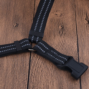 Harnais de sécurité pour chien avec sangle réfléchissante et laisse de voyage réglable - Product Image 3