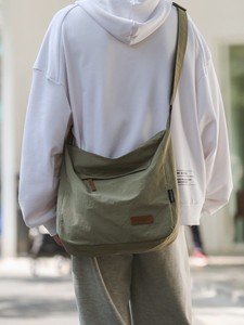 2025 của phụ nữ thường <span class=keywords><strong>Tote</strong></span> Túi công suất lớn Trọng lượng nhẹ nylon dây kéo đóng cửa Polyester tất cả các trận đấu Crossbody Vai Túi tất cả - Product Image 3