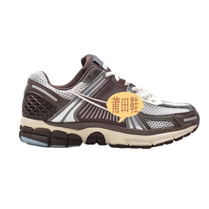 รองเท้าวิ่ง Air Zoom Vomero 5 'Peak White Metallic Silver' รุ่นปี 2026 สำหรับผู้ชายและผู้หญิง ดีไซน์เนอร์แบรนด์ดัง ระบายอากาศได้ดีด้วยผ้าตาข่าย - Product Image 4