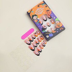 Uñas Postizas de Halloween con Diseño de Almendra, Cobertura Completa, en Rosa, Negro y Naranja, con Fantasmas, Murciélagos y Telarañas - Product Image 4