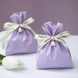 Bolsa de Regalo Azul Premium con Cinta de Perlas, Bolsa de Regalo de Cuero PU Mini de Diseño para Joyería, Dulces y Regalos de Boda - Product Image 4