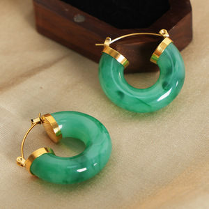 Pendientes de Aro de Resina de <span class=keywords><strong>Moda</strong></span>, Pendientes de Acero Inoxidable Chapados en Oro, Pendientes de Aro en Forma de <span class=keywords><strong>C</strong></span> Elegantes Franceses - Product Image 4
