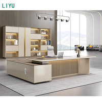Scrivania Direzionale di Lusso dal Design Moderno in Legno Arredo Ufficio dalla Fabbrica Cinese Liyu
