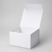 Boîte cadeau pliable carrée blanche personnalisée avec ruban pour emballage de luxe de bijoux, cosmétiques, bougies et coffrets cadeaux