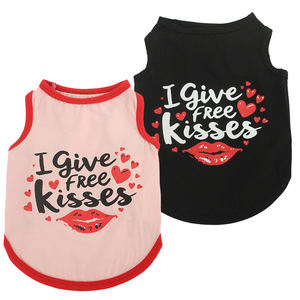 Gilet pour <span class=keywords><strong>chien</strong></span> en polyester XS de style européen et américain à haute élasticité 'Free Kisses' and 'Love Mom Dad' Printed Stripe Pet Clothes - Product Image 2