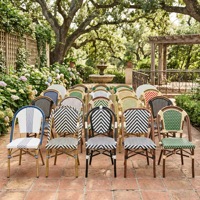 Tables et chaises de bistrot en rotin au design moderne, structure en aluminium, meubles en plastique pour l'extérieur, patio, jardin, salle à manger, hôtel