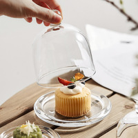 Vente en gros de plateau à gâteau jetable anti-poussière avec couvercle en verre poli présentoir de fruits buffet petit déjeuner pain dessert plateau à collation couvercle