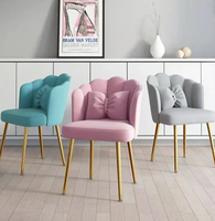 Station de manucure élégante pour salon de beauté, mobilier en bois, tables à ongles, bureau de manucure avec chaise