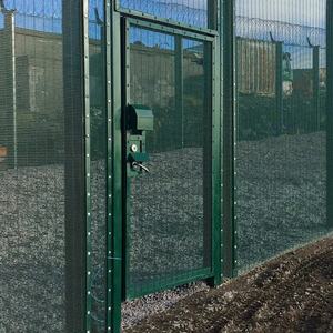 Clôture anti-escalade robuste à petits trous et <span class=keywords><strong>vue</strong></span> claire, avec hauteur personnalisable et service de modélisation 3D - Clôture de sécurité pour ranch - Product Image 4