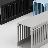 Goulotte de câblage PVC industrielle grise à dents fines 50x30mm, à fentes étroites et petites fentes denses pour câblage de panneaux et de machines