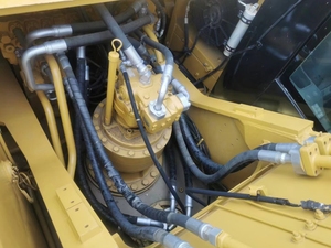 ใช้สำหรับรถขุด 326 ชิ้นส่วนเครื่องยนต์หลัก สภาพดี ทนทาน ความจุบุ้งกี๋ 1.0 เมตร น้ำหนักใช้งาน 26 ตัน กำลัง 103 กิโลวัตต์ - Product Image 3