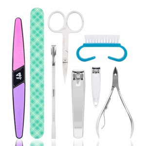 Meilleures ventes : Kit de manucure et pédicure coloré de 13 pièces avec outils de nail art de taille moyenne, en matériau EVA et sac OPP - Product Image 1