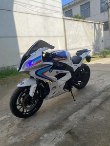 <span class=keywords><strong>Moto</strong></span> à essence d'occasion BMW1 Double-R avec <span class=keywords><strong>moteur</strong></span> de 250 cm3, modèle sportif, vitesse maximale supérieure à 180 km/h - Product Image 4