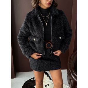 เสื้อแจ็คเก็ตขนเฟอร์เทียมสำหรับผู้หญิง ยี่ห้อ Topshow ขนกระต่าย ผ้าฝ้ายย้อมสี แคชเมียร์ ผ้าขนสัตว์พิมพ์ลาย ติดกระดุม มีแบบยาวและแบบสั้น-ขายส่ง - Product Image 4