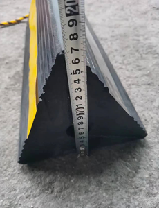 Cale de roue d'avion en caoutchouc 45 cm Parking de garage Sécurité routière Butée de roue en caoutchouc robuste avec <span class=keywords><strong>corde</strong></span> - Product Image 5