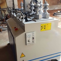 Machine automatique de fraisage de cylindres en bois pour la fabrication de tiges rondes en bois et le traitement du bois rond pour la fabrication de meubles