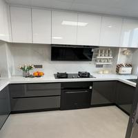 Module d'armoire de cuisine en bois massif sur mesure anti-humidité avec base étanche et zone d'égouttoir à vaisselle, gain de place pour la cuisine