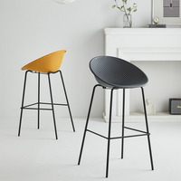 Chaise de bar en rotin d'extérieur chaises de salle à manger à bas prix chaises de restaurant en plastique avec pied en métal