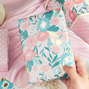 Floral <b>Pattern</b> Gift Wrapping <b>Paper</b> Roll 80GSM Art <b>Paper</b> Coated Double Side Eco-Friendly Digital Printing - Product Image 1