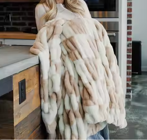 Chăn nỉ Minky hai mặt cao cấp mềm mại nhất mọi thời đại, họa tiết kẻ caro giả lông thú, thiết kế xếp ly, không rụng lông, công nghệ dệt cao cấp - Product Image 5