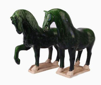 Grande statue de cheval en céramique émaillée tricolore de la dynastie Tang pour la décoration de la maison