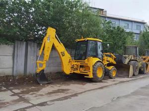 JCB 3CX 4x4 d'occasion, peinture d'origine, peu d'heures de fonctionnement, prêt à l'exportation, inspection sur site, pompe de rétrocaveuse rapide incluse pour rapport - Product Image 4