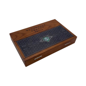 Humidor de madera maciza hecho a medida, de gran capacidad, caja de cigarros portátil de madera, venta al por mayor del fabricante. - Product Image 4