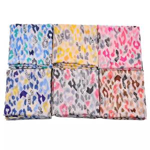<span class=keywords><strong>Estate</strong></span> Colorato Stampato Delle Nuove Donne di Arrivo Lungo di Vendita Ha Stampato la Sciarpa Musulmano - Product Image 6